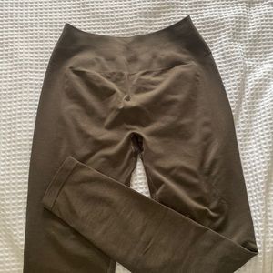 Alphalete Amplify Mocha Leggings